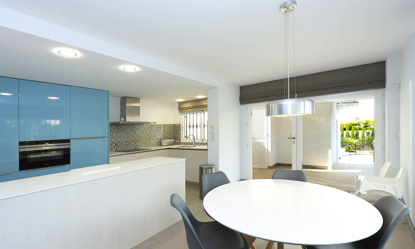 Extraordinaria villa en perfecto estado cerca del playa - Foto 3