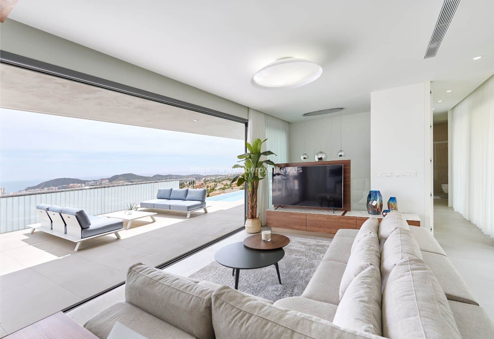 Villa en urbanización privada de lujo con vistas al mar - Foto 2