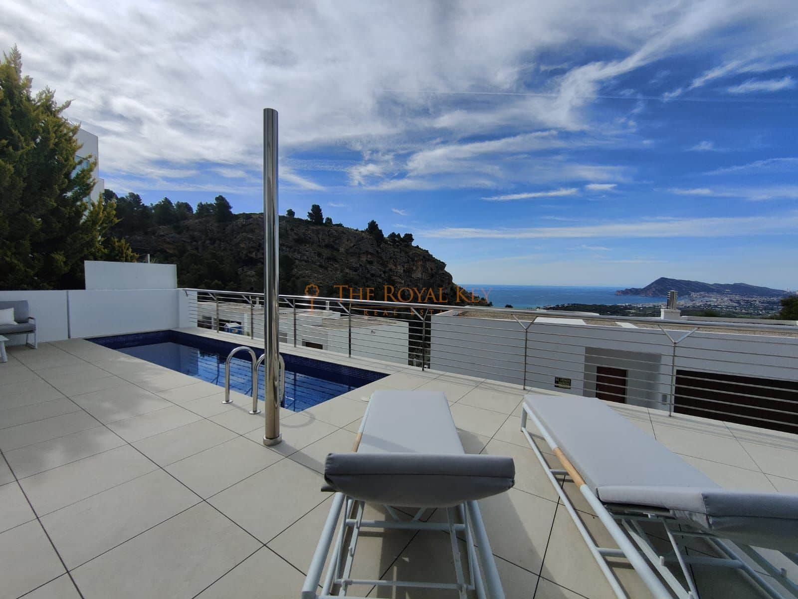 Preciosa villa con vistas al mar en Altea - Foto 1