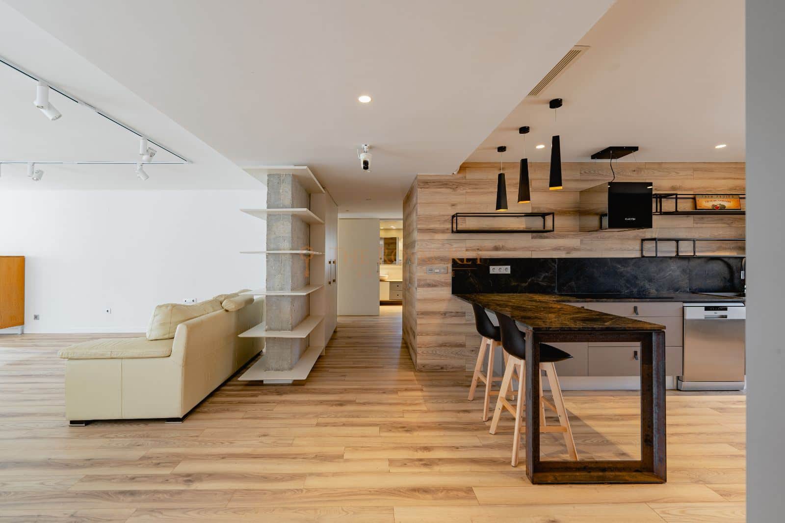 ¡OPORTUNIDAD! APARTAMENTO DE LUJO EN PLAYA DE PONIENTE - Foto 1