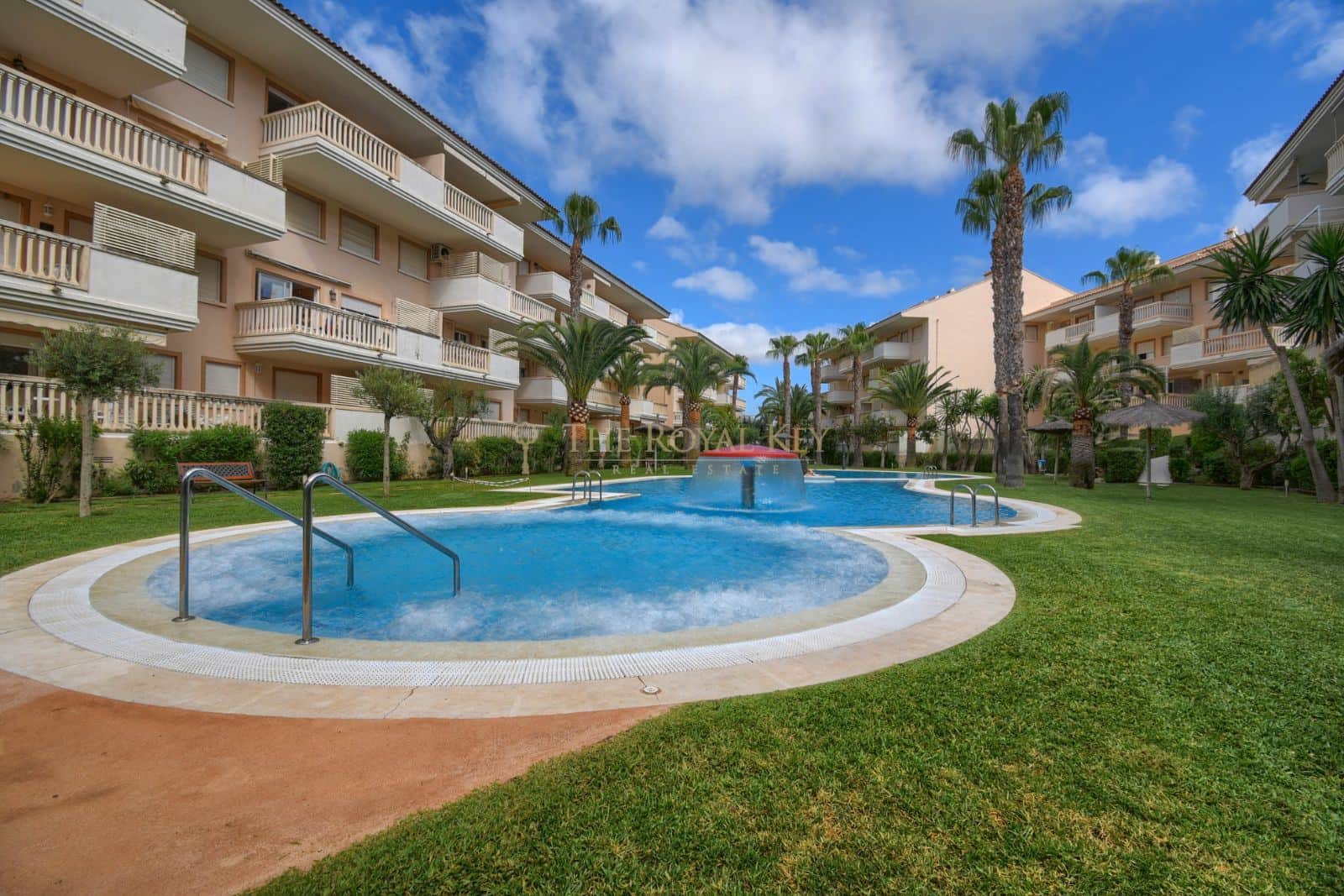 OPORTUNIDAD ! Impresionante apartamento con vistas al Canal de la Fontana. - Foto 2