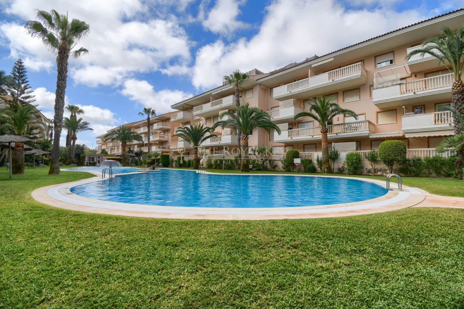OPORTUNIDAD ! Impresionante apartamento con vistas al Canal de la Fontana. - Foto 1