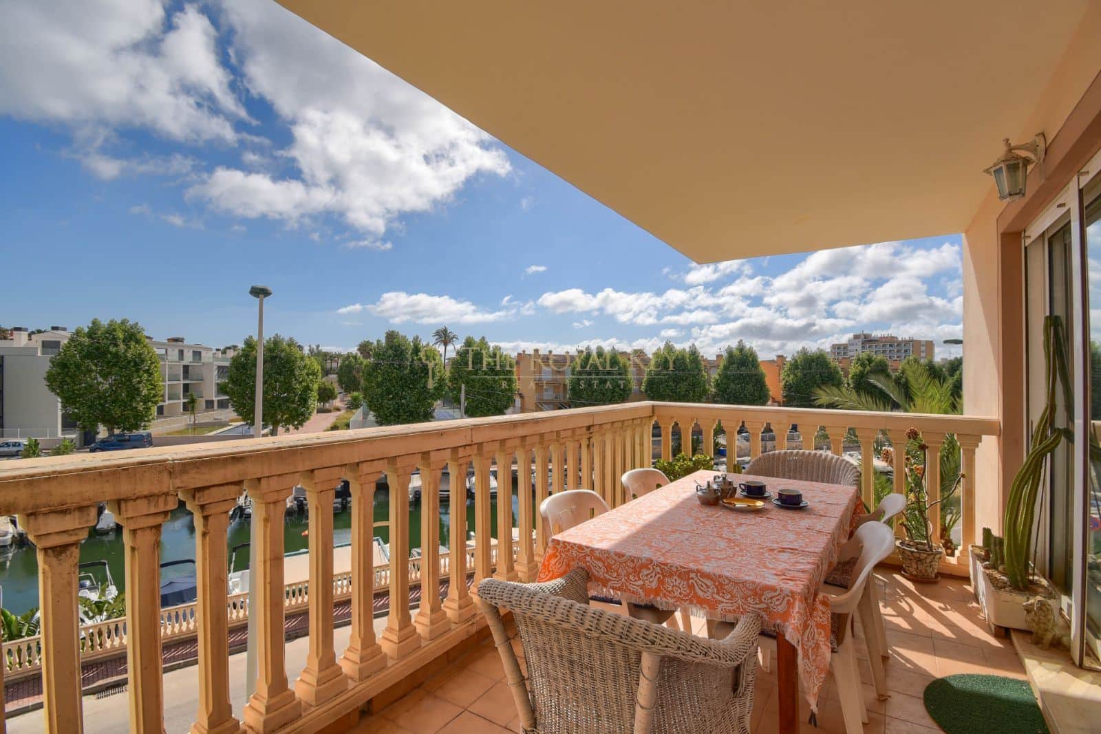 OPORTUNIDAD ! Impresionante apartamento con vistas al Canal de la Fontana. - Foto 3