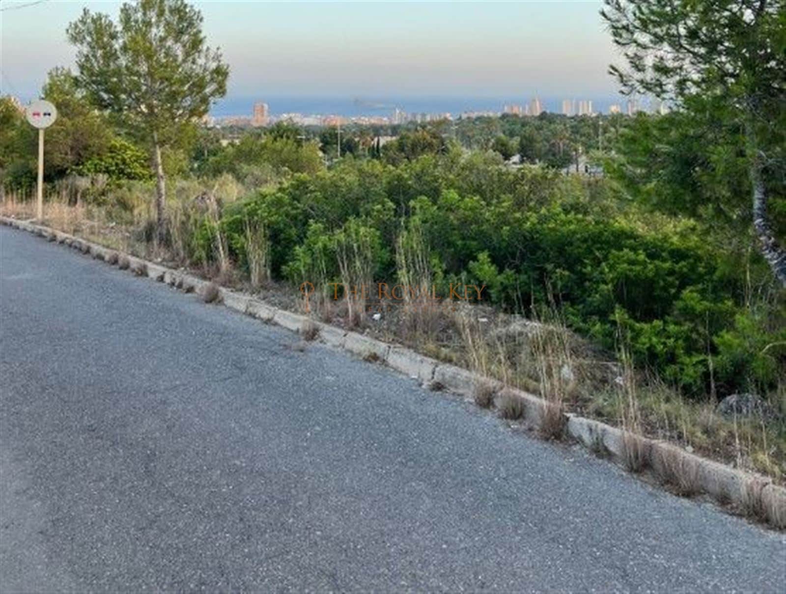 Parcela urbana con vistas panorámicas al mar - Foto 3