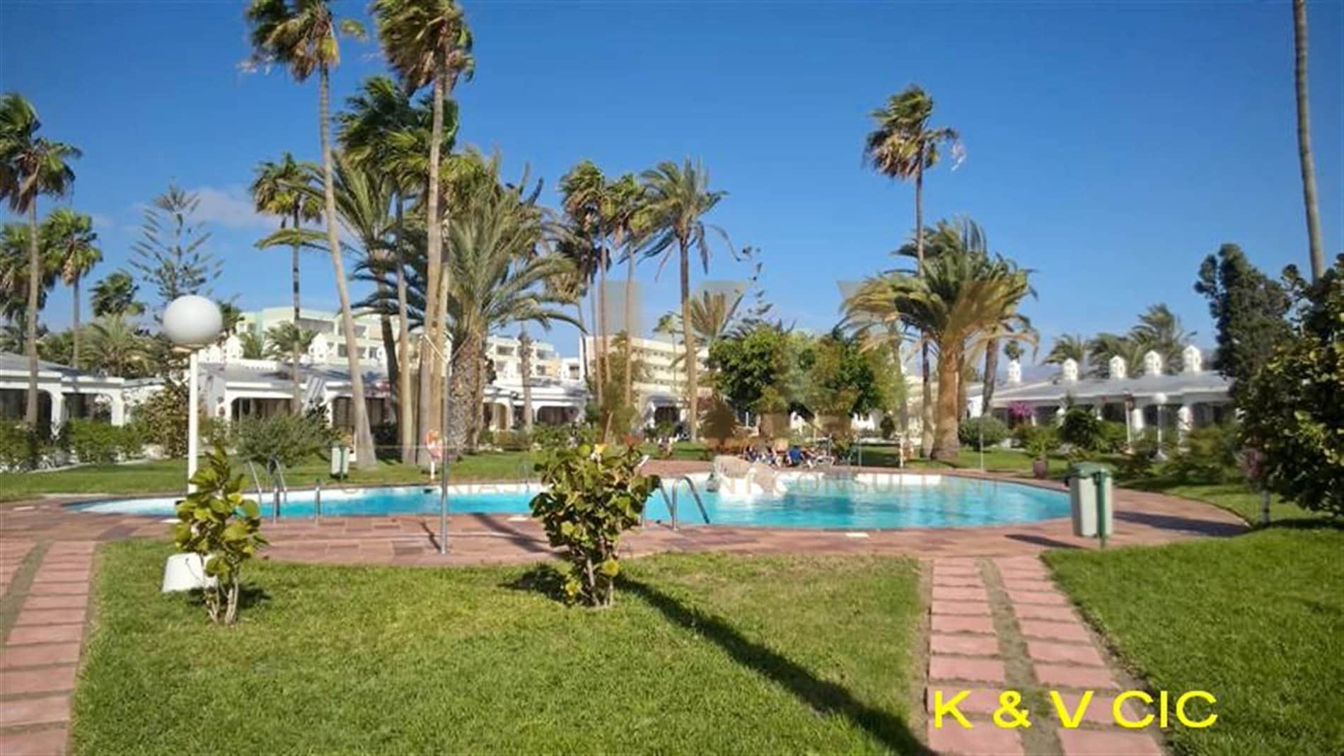 PRECIOSO BUNGALOW EN PLAYA DEL INGLÉS EN PRIMERA LÍNEA DE LA PLAYA Y DE LAS DUNAS - Foto 2