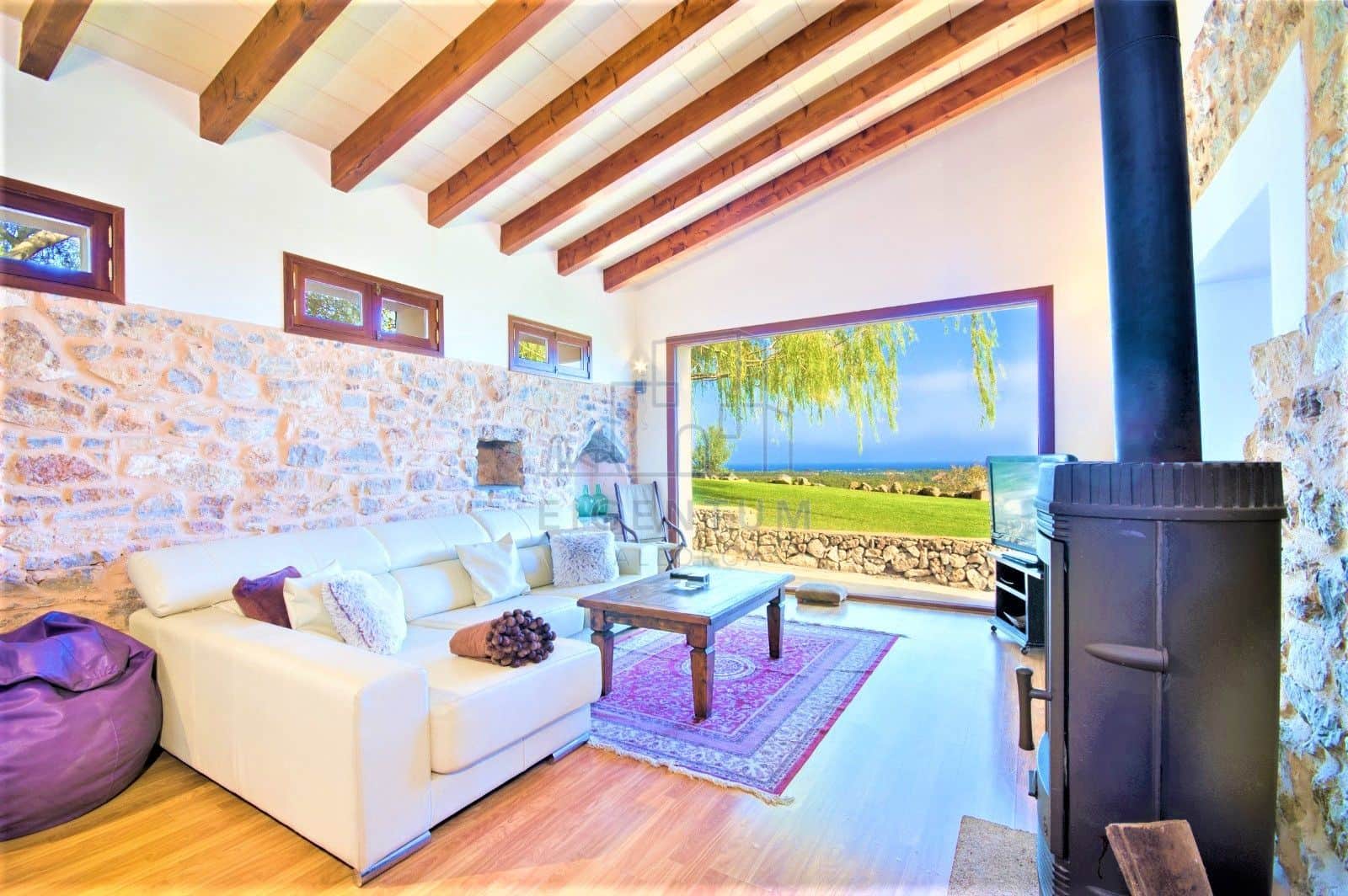 MARAVILLOSA FINCA CON VISTAS AL MAR - Foto 1