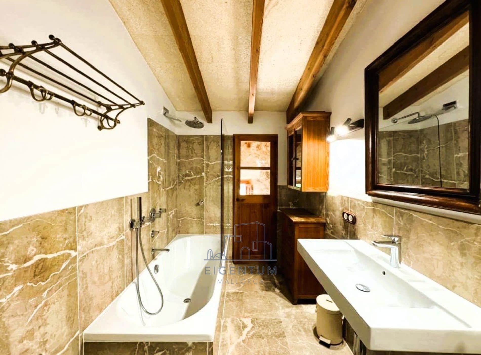 EXCLUSIVA FINCA MALLORQUINA RENOVADA - Foto 1