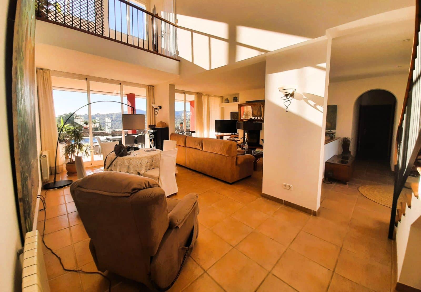 FINCA RÚSTICA  CON PISCINA Y VISTAS MAR RODEADA DE NATURALEZA - Foto 1