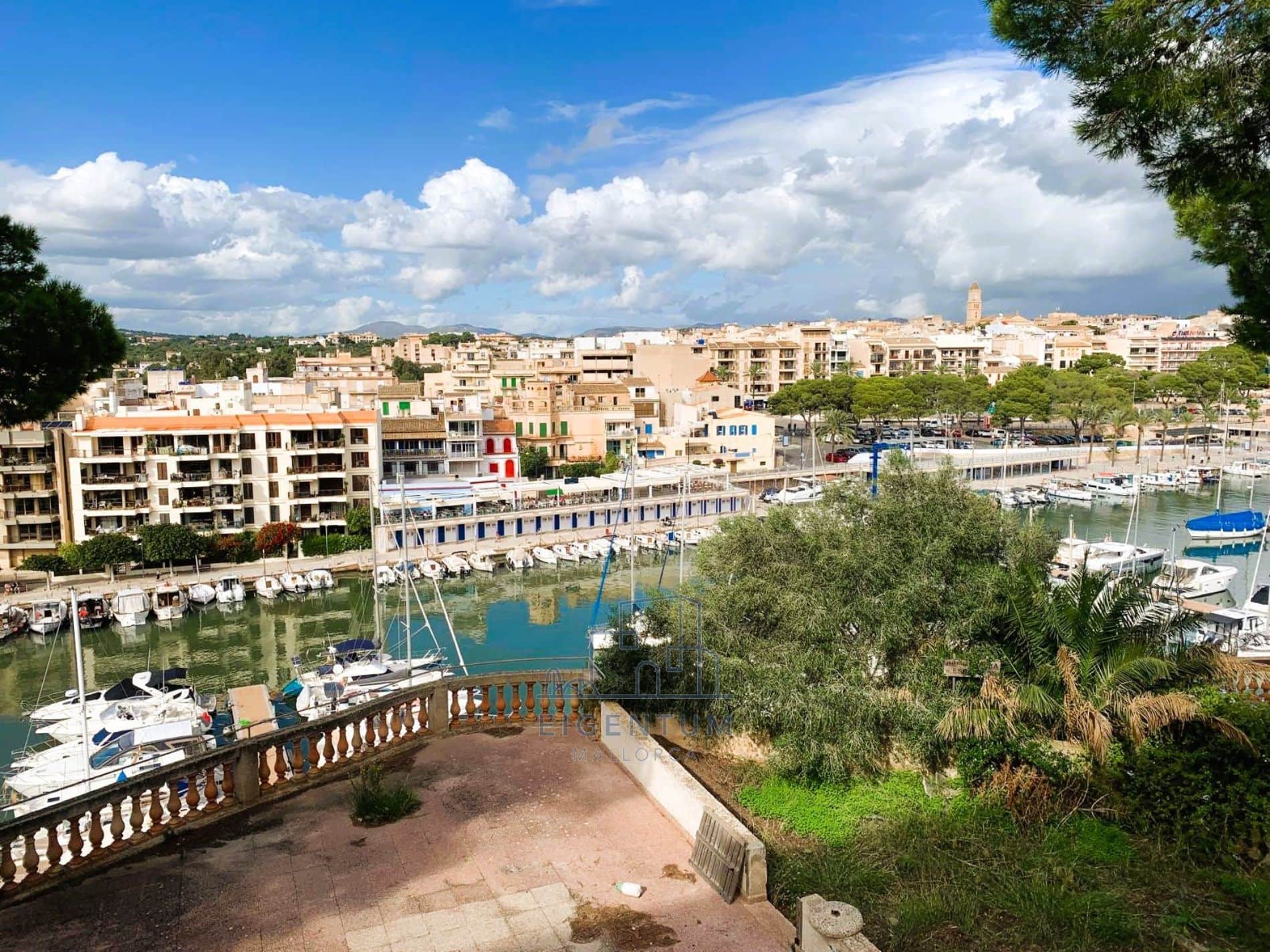 Encantadora planta baja con vistas directas al mar - Foto 1