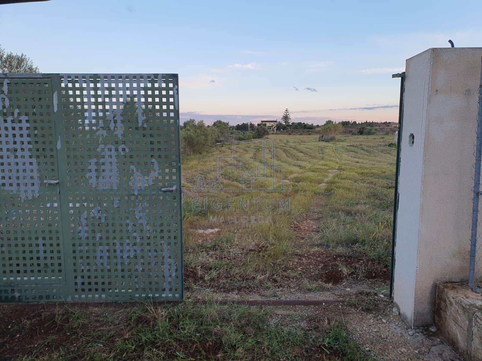 TERRENO CON PROYECTO EN SA MARINETA - Foto 2