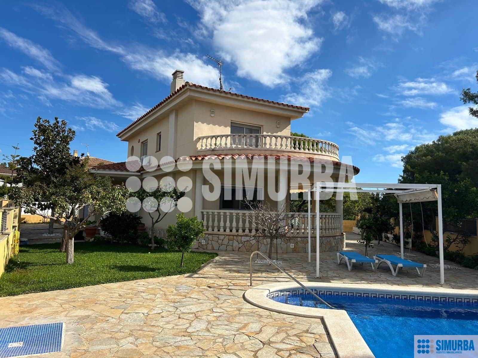 Casa con piscina privada en venta en Coma-Ruga - Foto 1