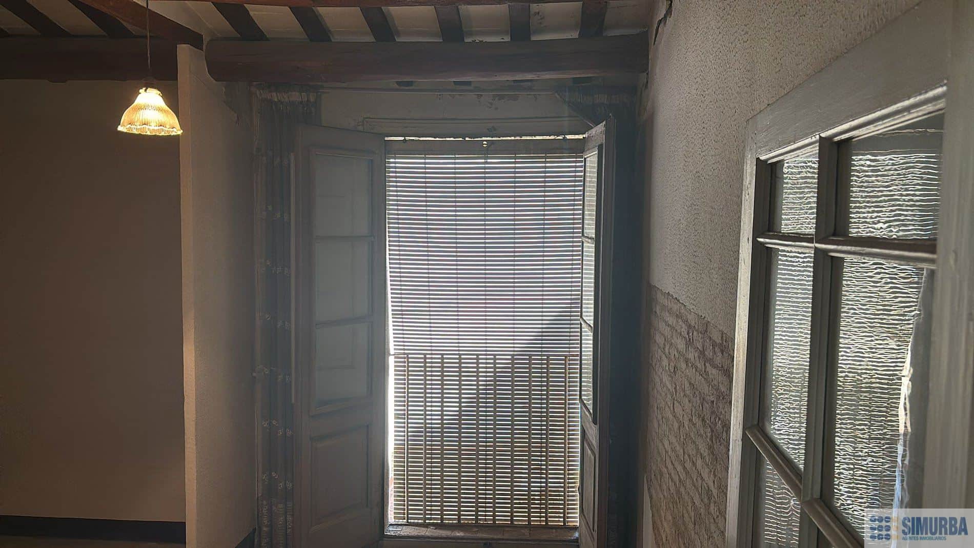 Casa modernista en venta en calle peatonal junto a  Pl. Mossen Cinto Verdaguer de Terrassa - Foto 2