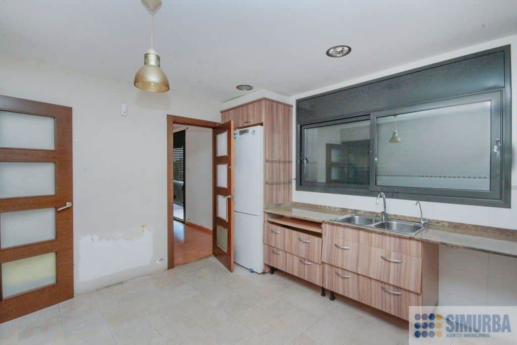 Casa en venta en Calle Rigoberta Menchú, Rubí, - Foto 5