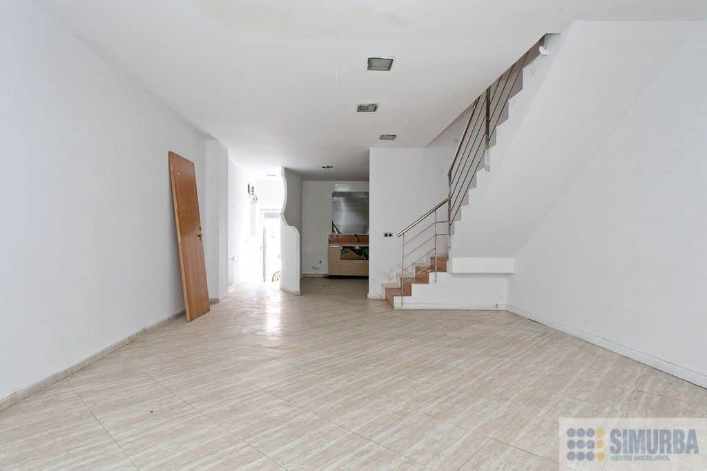 Piso tipo duplex en venta en C. Sant Crispi, Terrassa - Foto 2