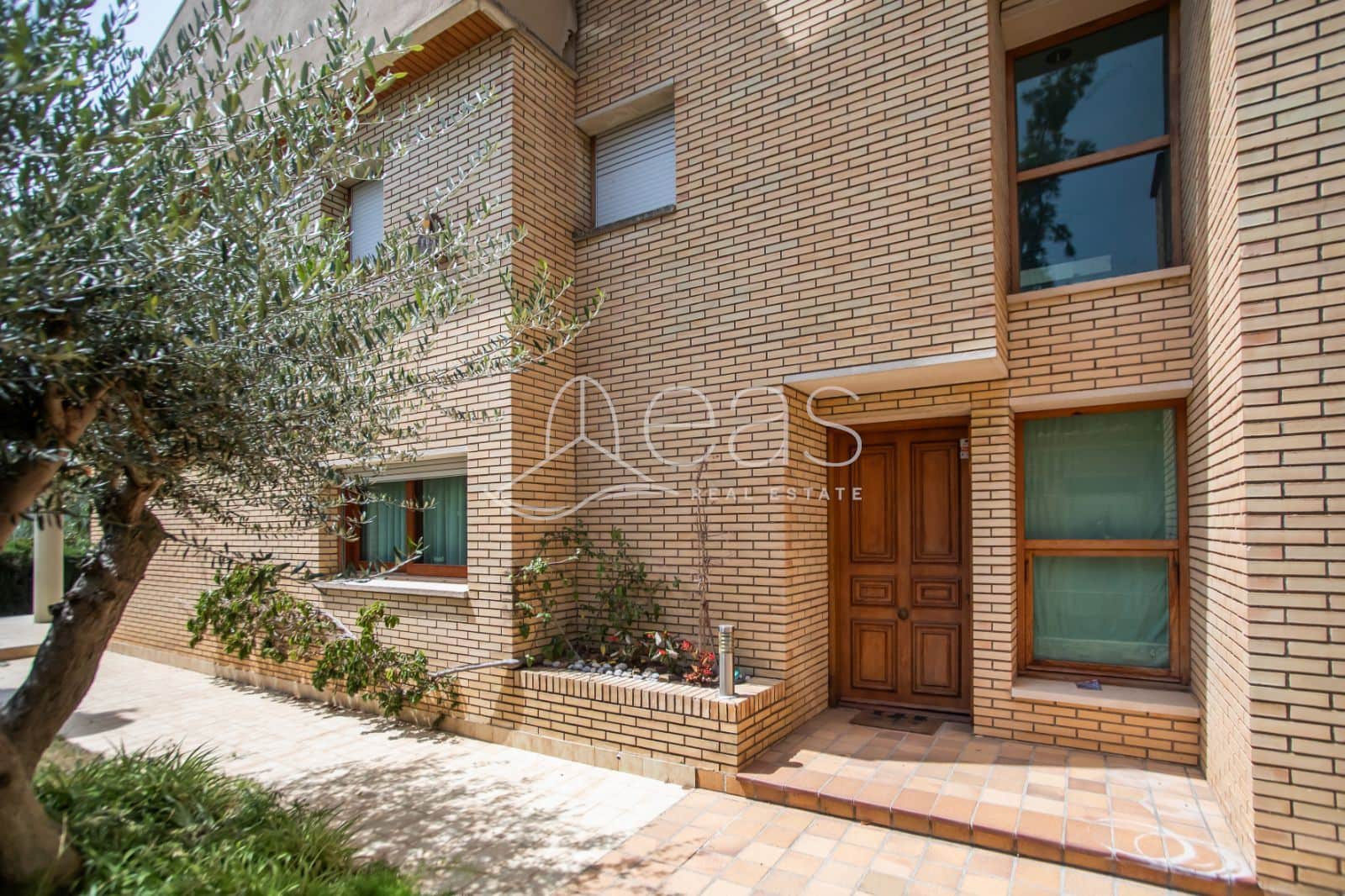 Luminosa casa en Ciudad Diagonal, Esplugues - Foto 1