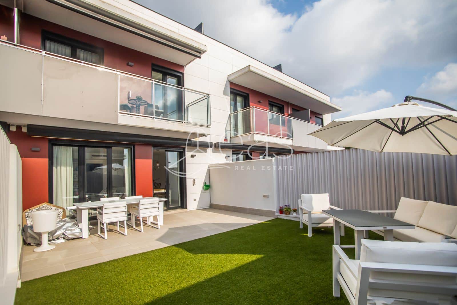 Casa semi nueva en Sant Just - Foto 2