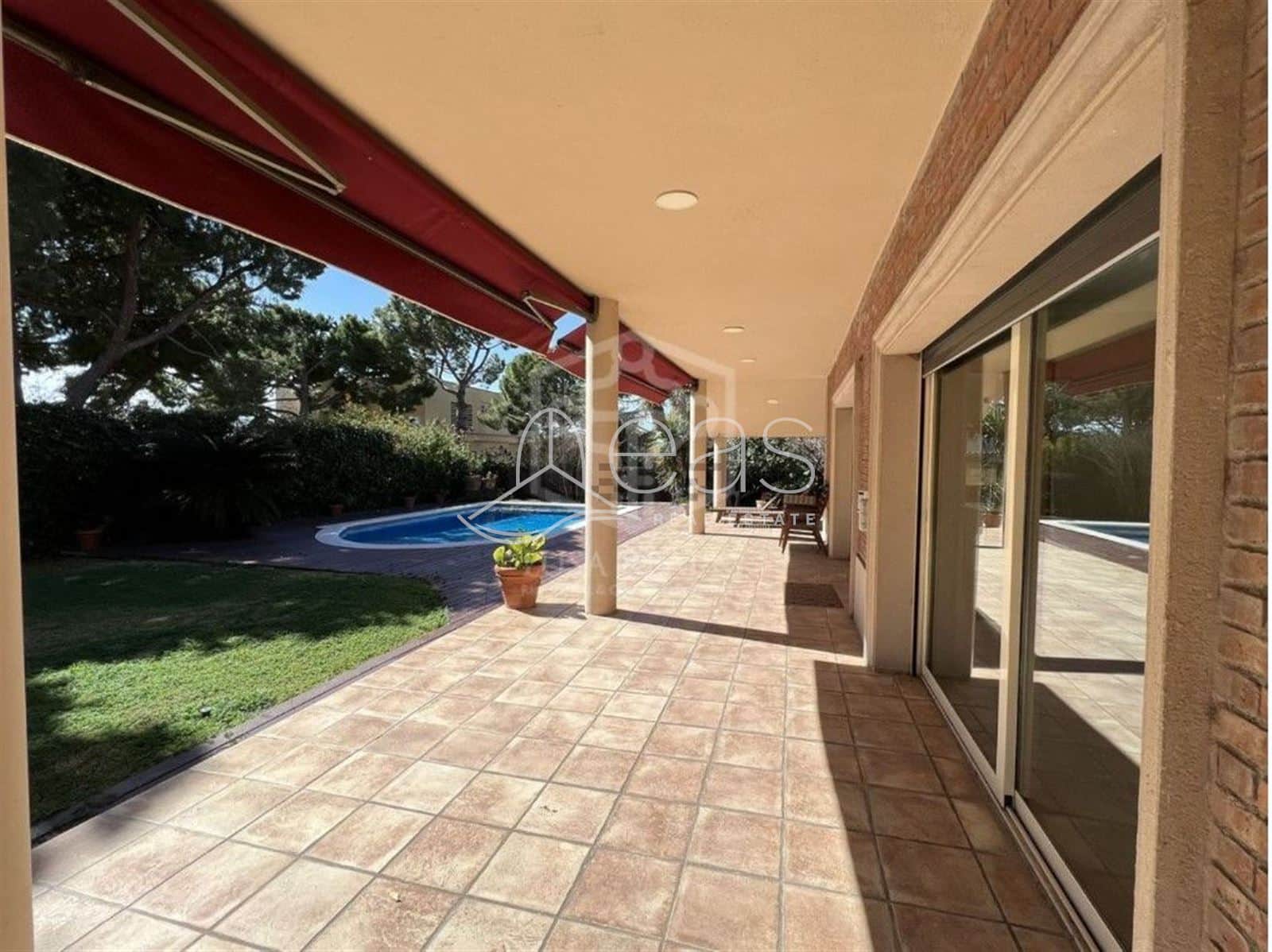 Casa con piscina y parking para 6 vehiculos en Ciudad Diagonal - Foto 3