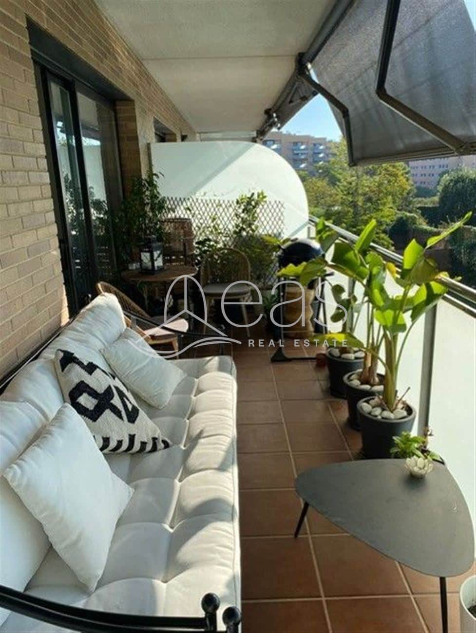 Luminoso piso con piscina en Esplugues - Foto 5