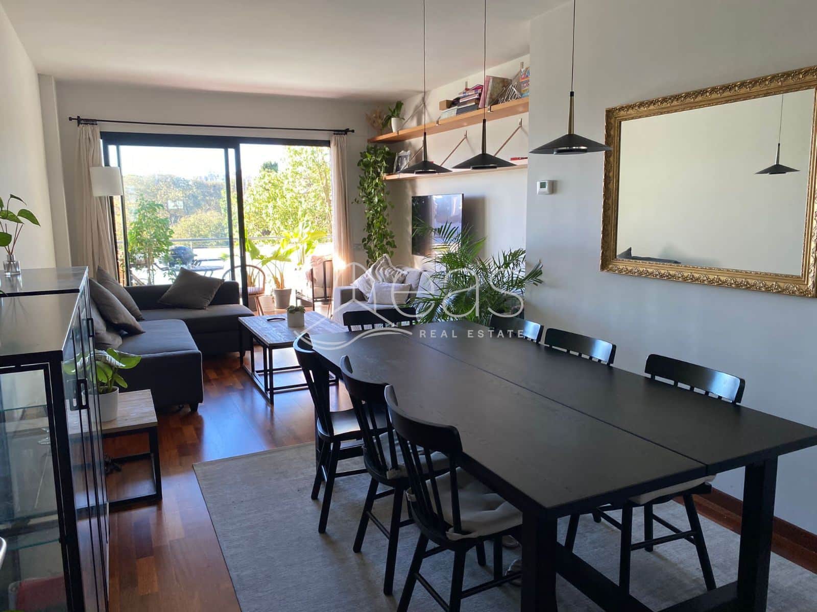 Luminoso piso con piscina en Esplugues - Foto 2