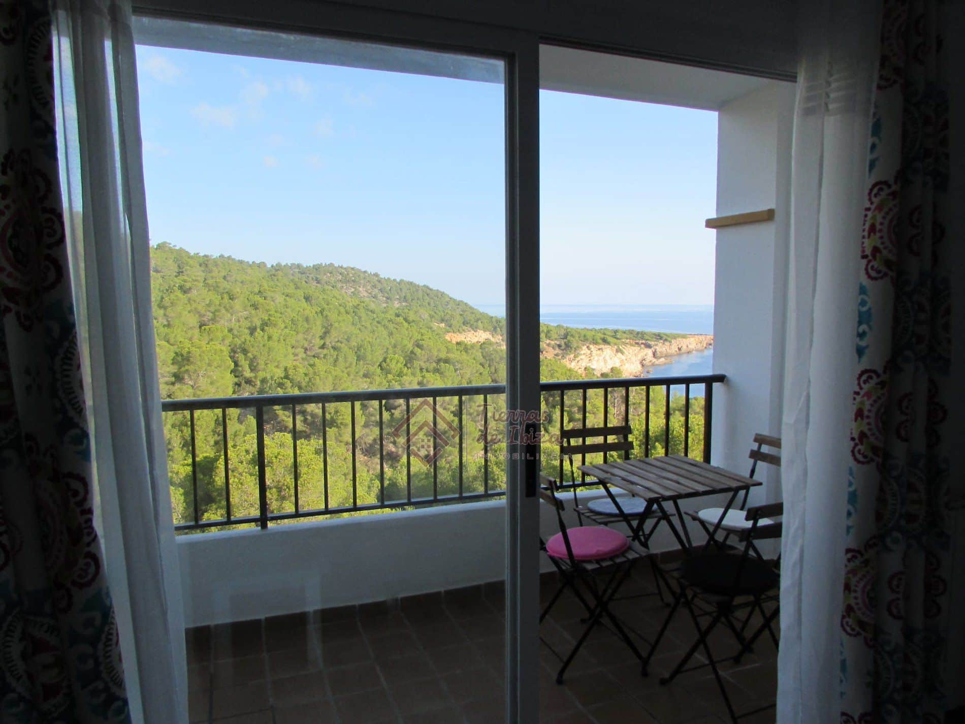 Apartamento en Primera línea de Mar en Cala San Vicente - Foto 4