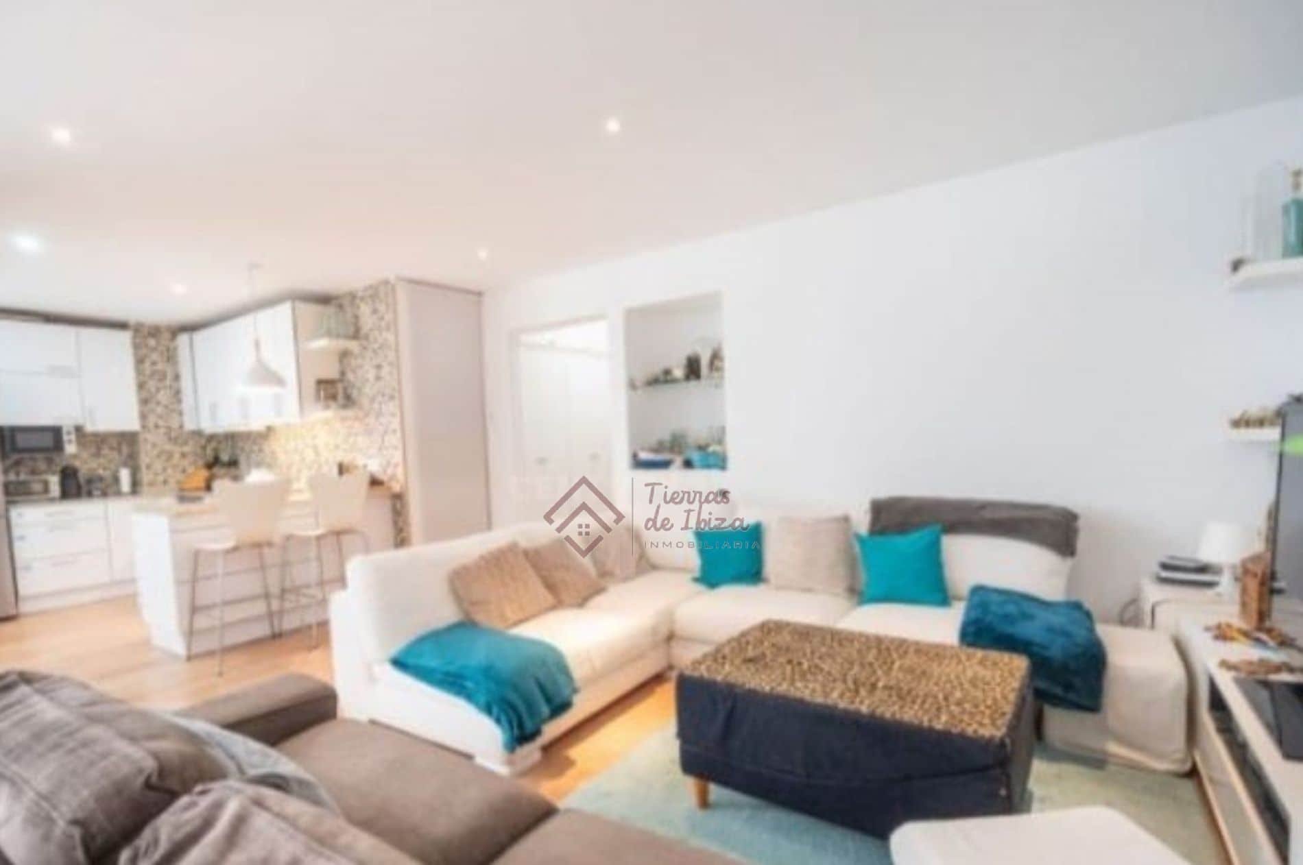 Apartamento en 1º Línea de Mar en Santa Eulalia - Foto 1