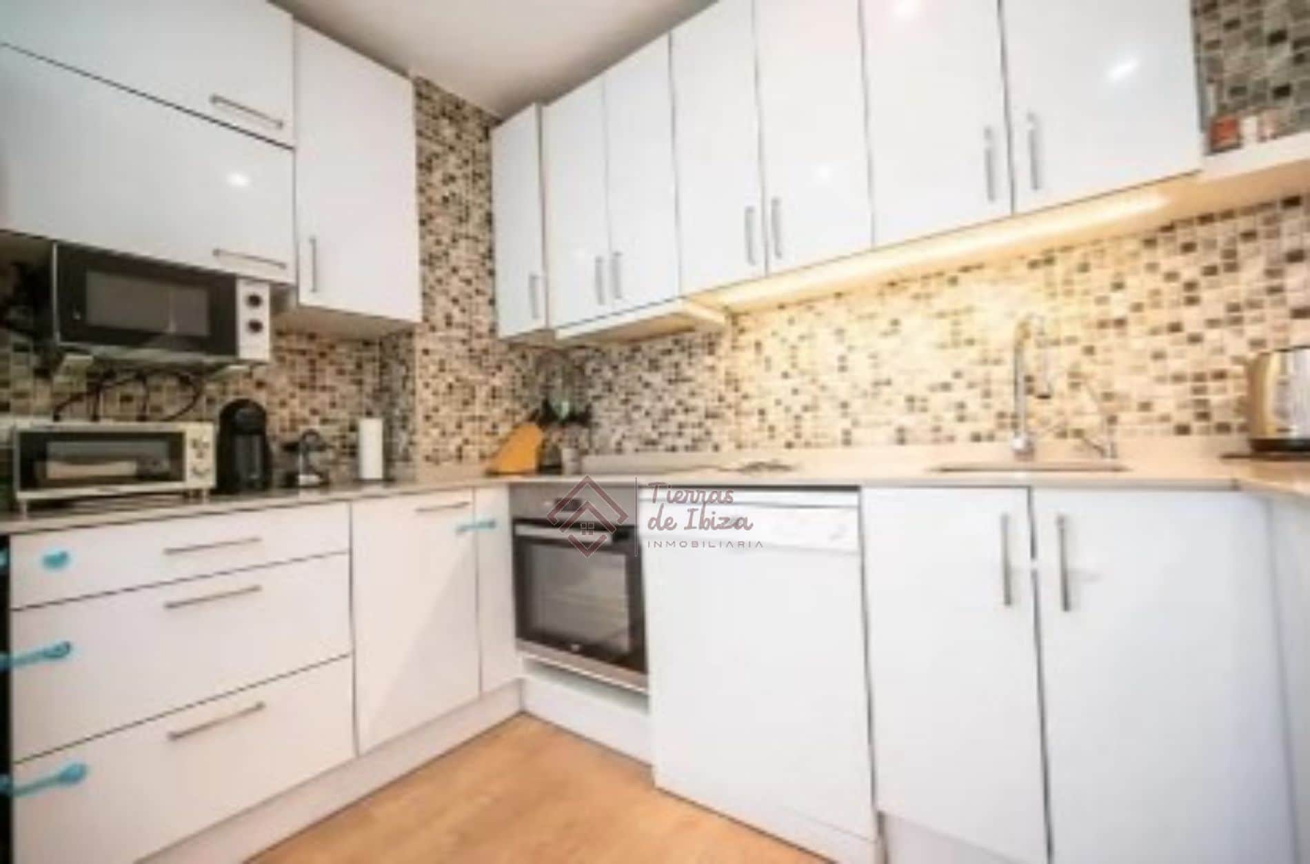 Apartamento en 1º Línea de Mar en Santa Eulalia - Foto 2