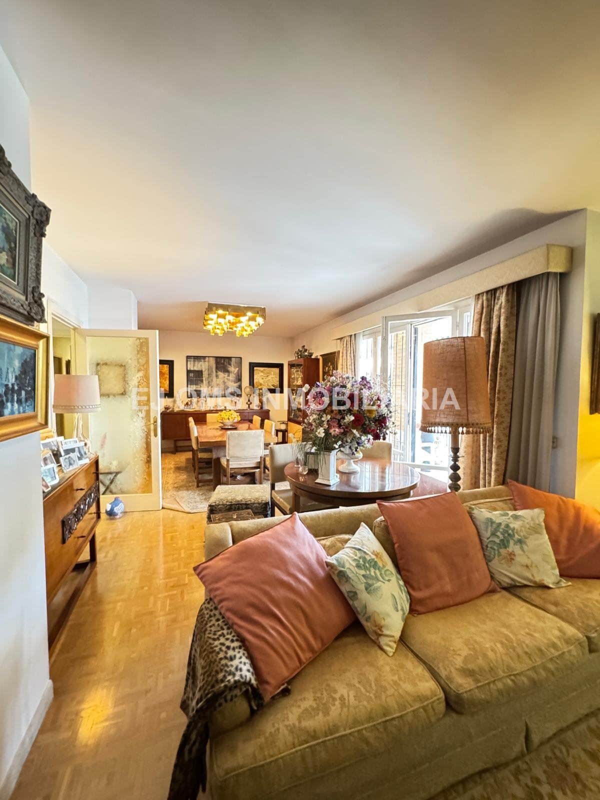 EXCLUSIVA VIVIENDA EN VENTA, ZONA RESIDENCIAL DE PRESTIGIO-240m2  DE CONFORT Y ELEGANCIA. Ubicación privilegiada - Foto 1