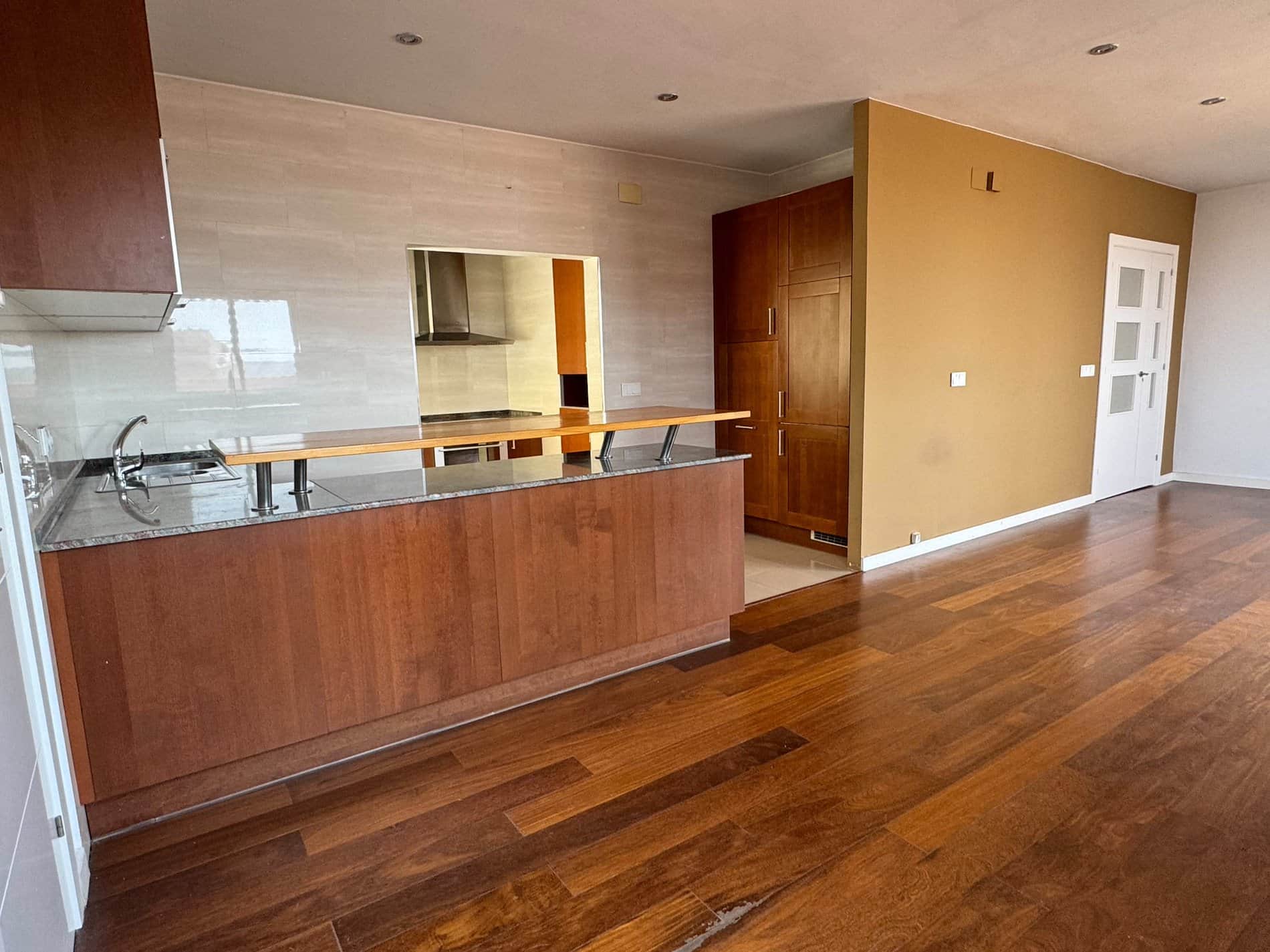 Piso en venta en Molins de Rei - Foto 2
