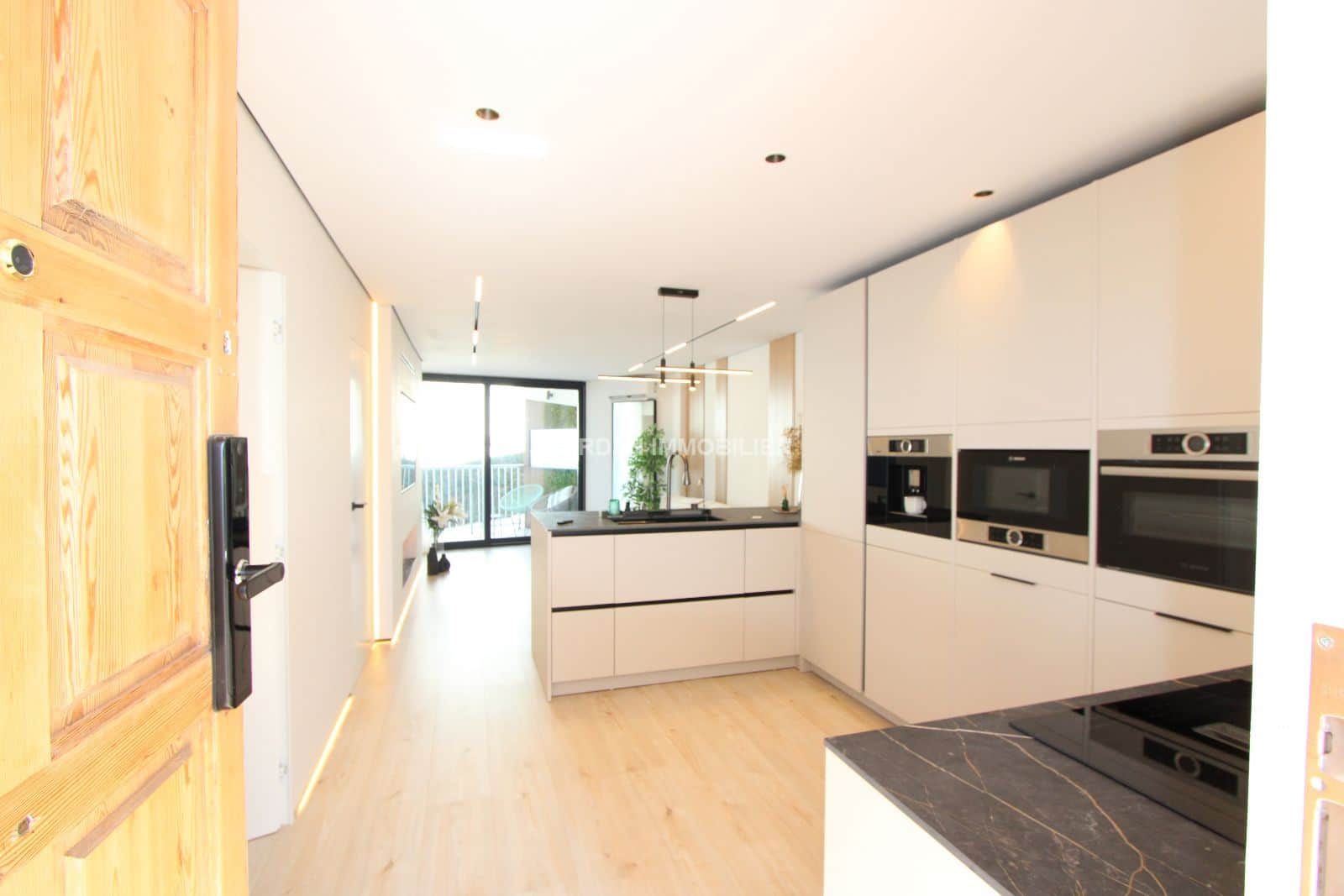 APARTMANETO PRIMERA LINEA DE MAR SANTA PONSA EN VENTA - Foto 1