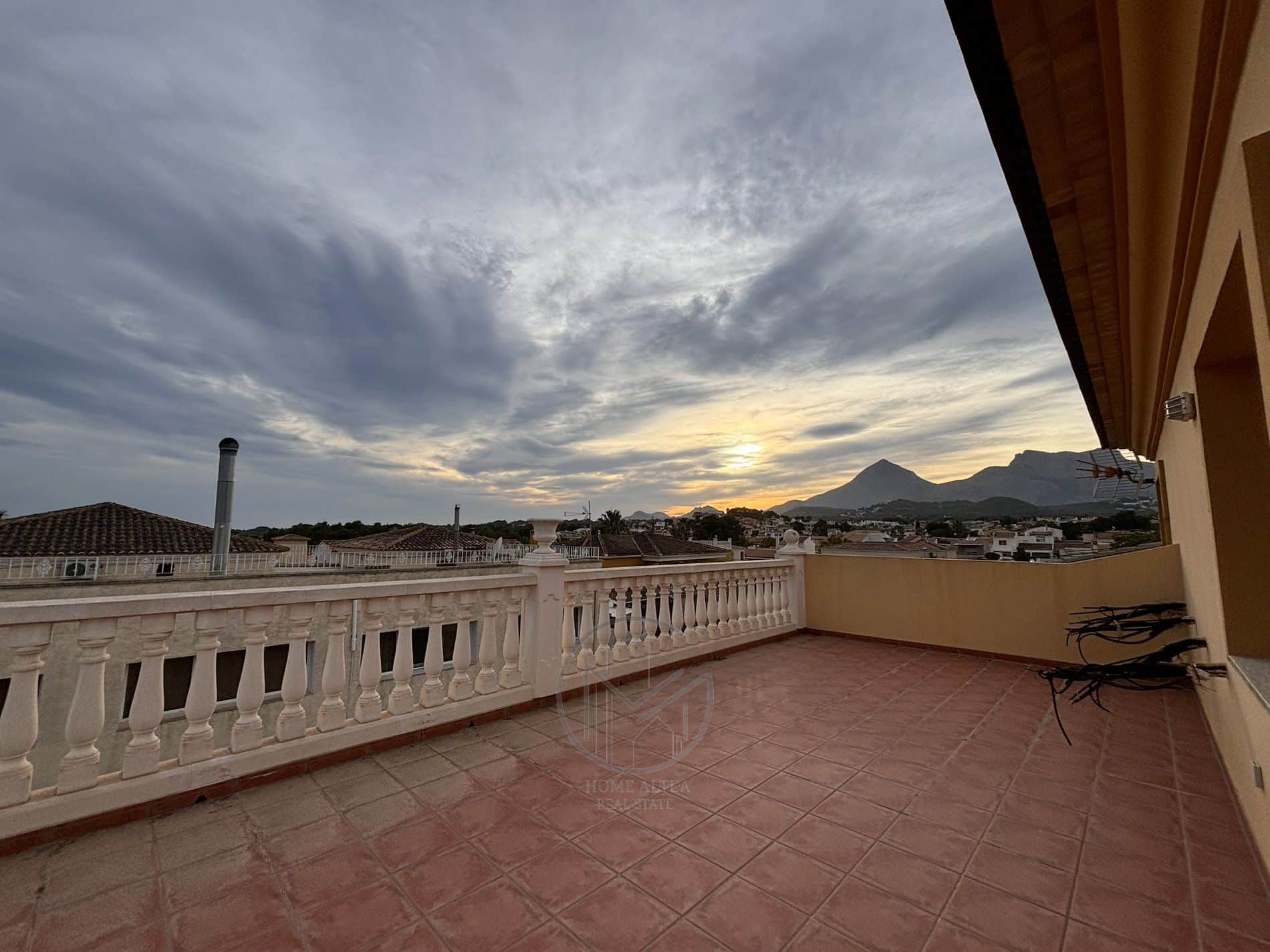 Villa en venta en La Nucia - Foto 4