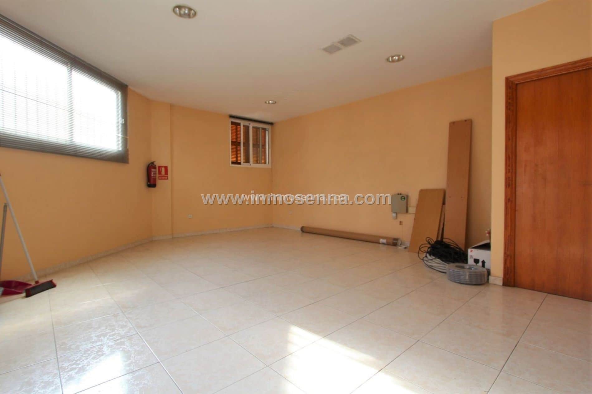 SE VENDE LOCAL MUY CERCA DE LA PLAYA DE PALMA NOVA - Foto 1