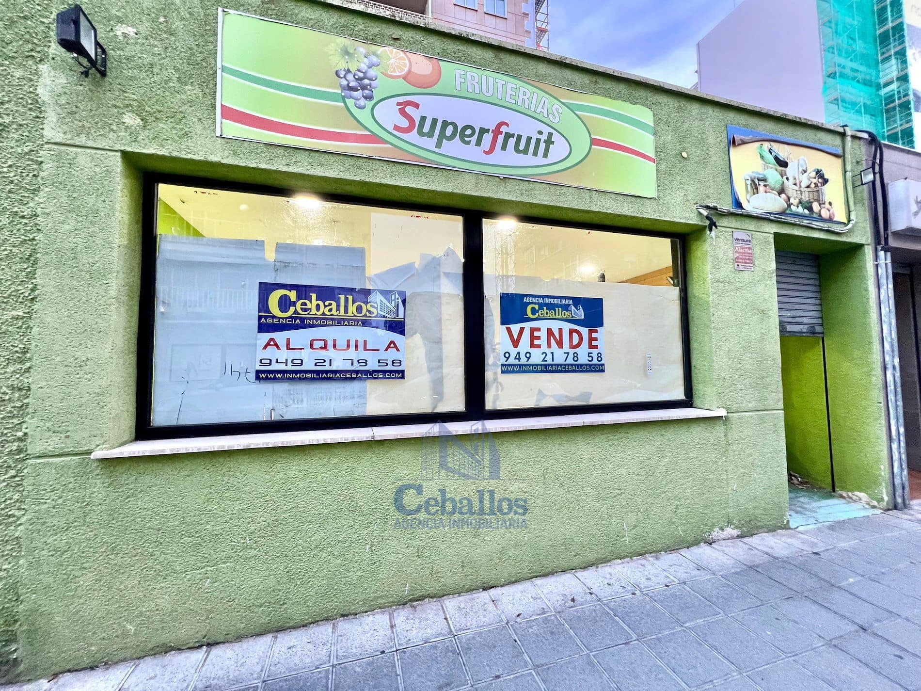 Local comercial - Las Cumbres, Guadalajara - Foto 1