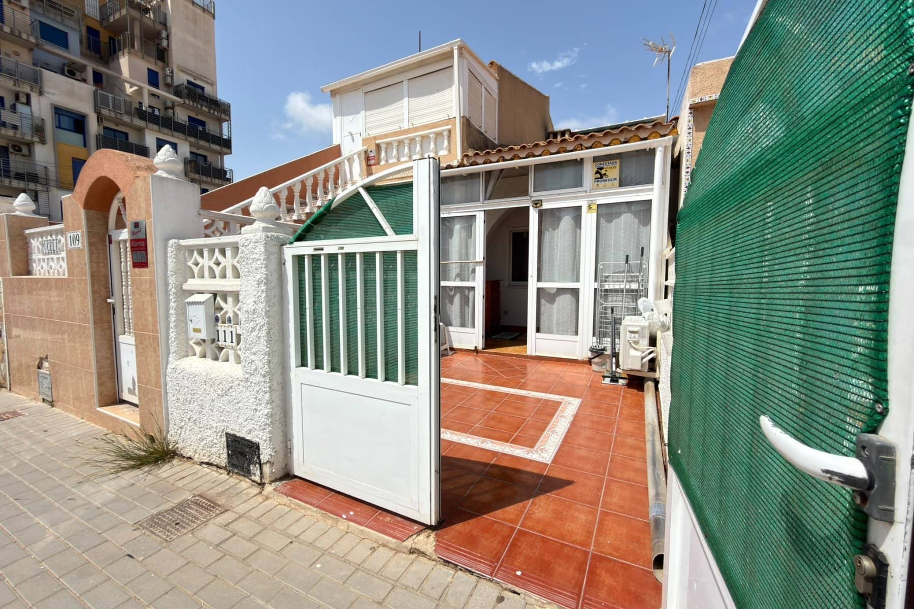 Bungalow - Calle Tabarca - Aguas Nuevas - Torrevieja - Foto 1