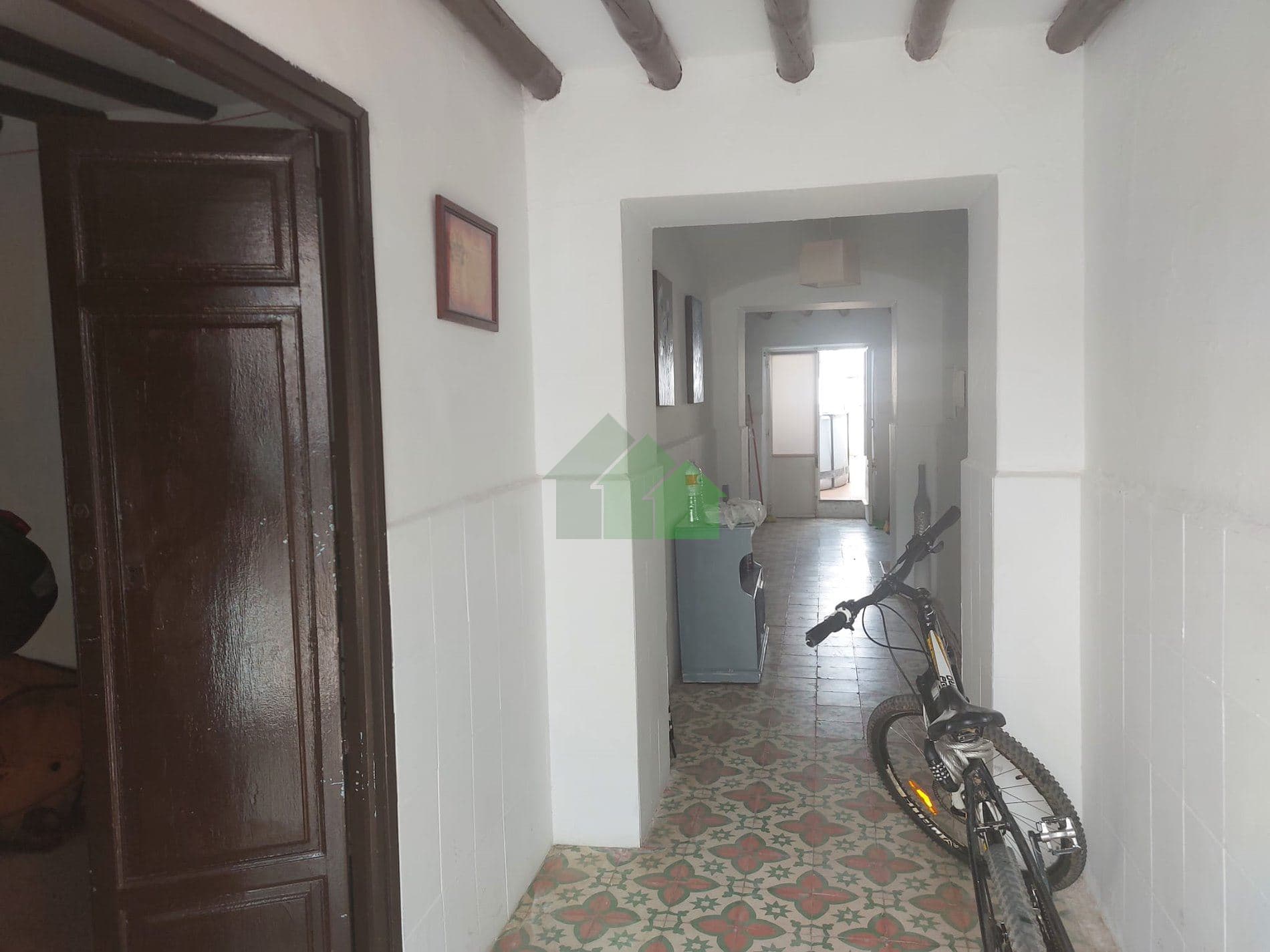 C-999: VENTA DE CASA CON DOBLADO, PATIO Y APARTAMENTO - Foto 2