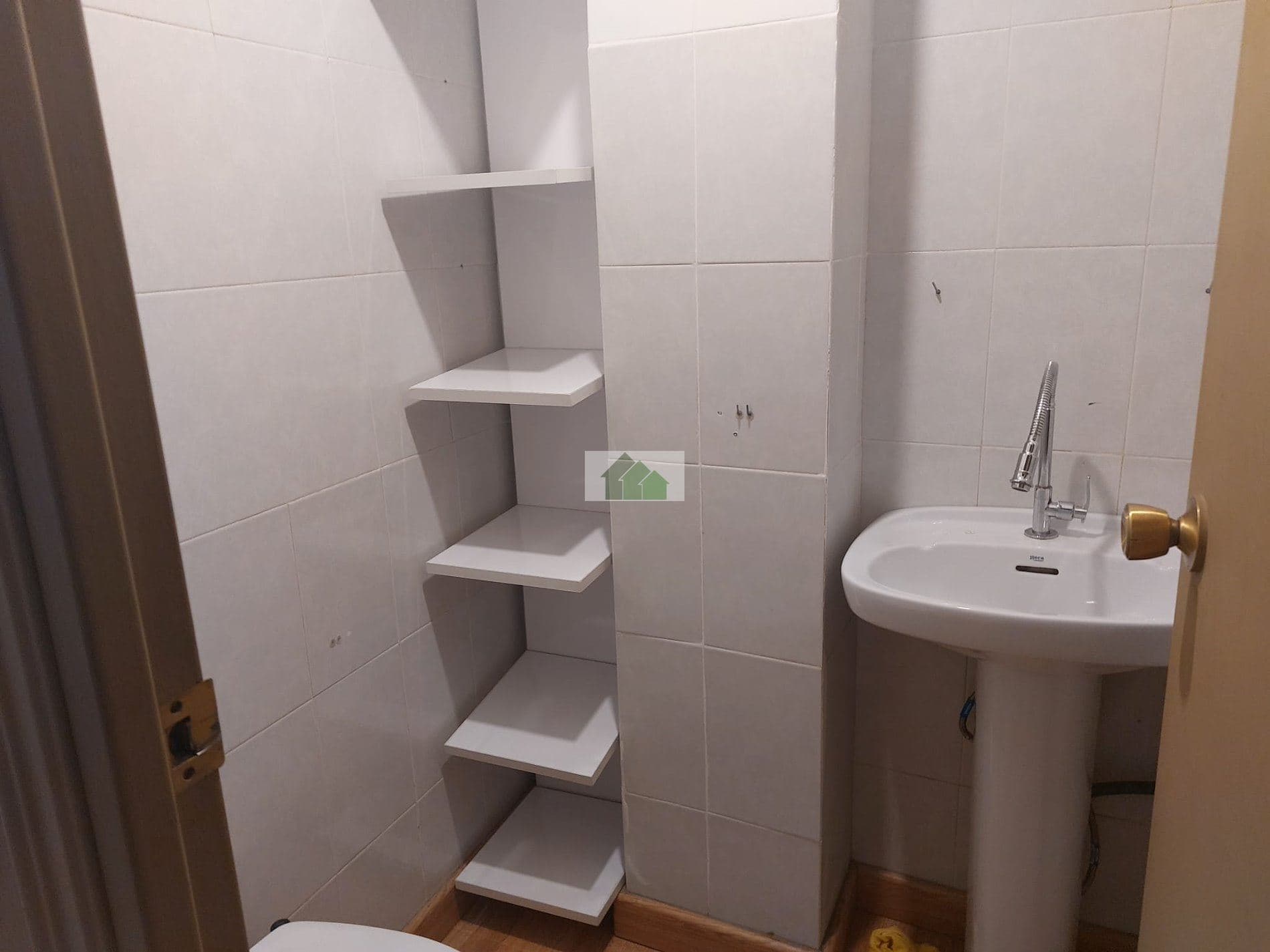 L-175 ALQUILER LOCAL COMERCIAL EN C/ HUERTA DE LOS FRAILES. MONTIJO - Foto 5