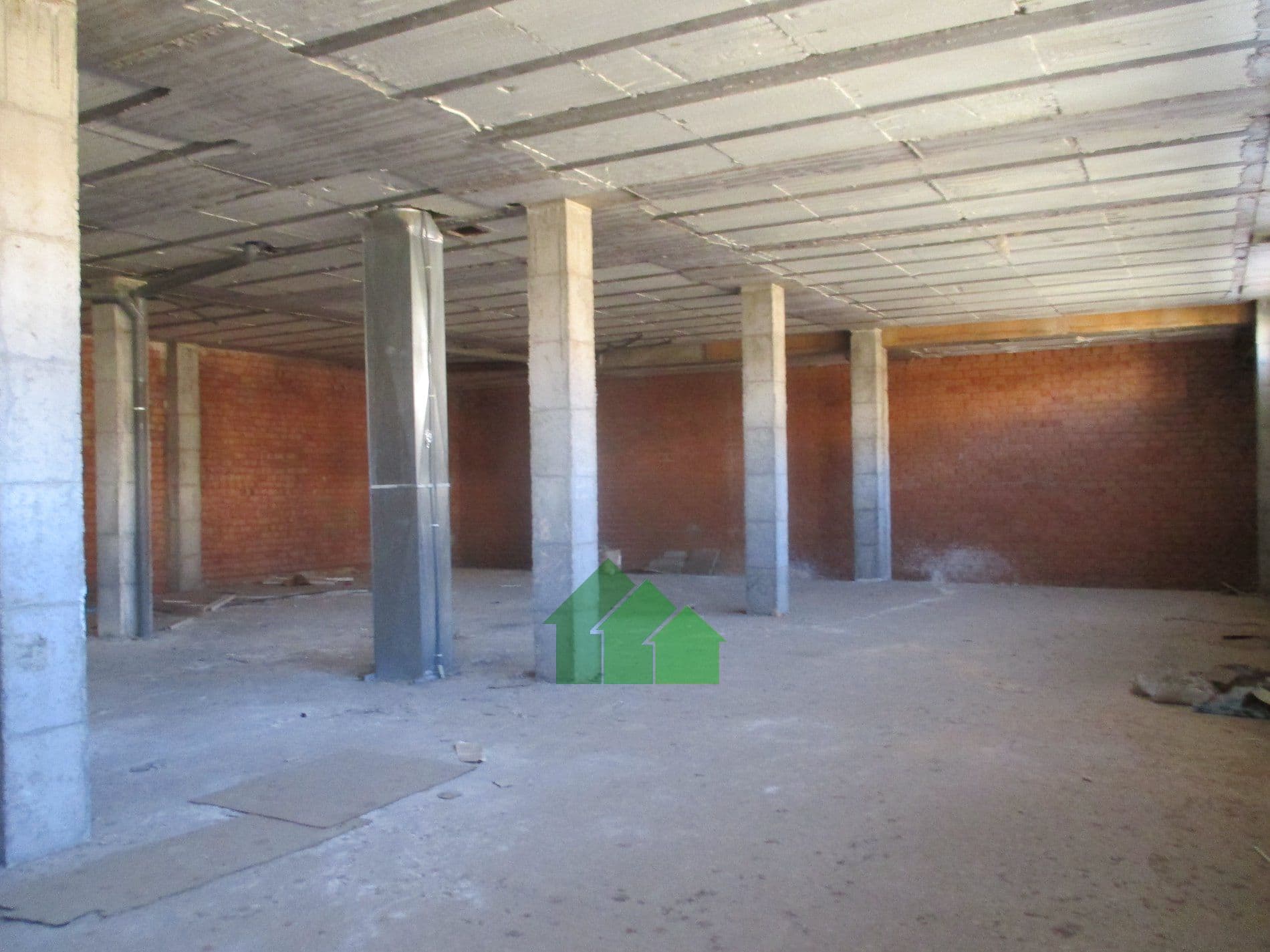L-233: VENTA DE LOCAL COMERCIAL EN BRUTO, ZONA COLON. MONTIJO - Foto 1