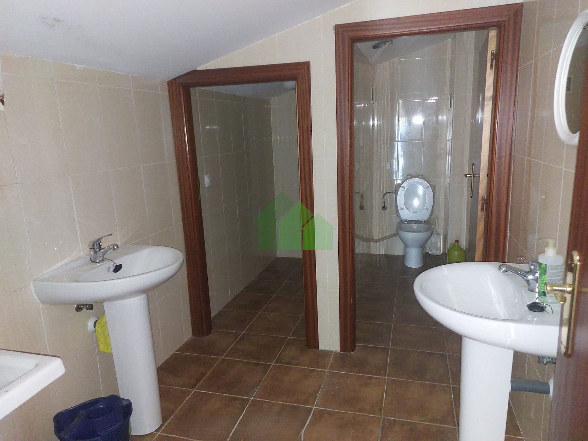 L-250 ALQUILER DE LOCALES EN ATICO EDIFICIO CON ASCENSOR. CENTRO MONTJO - Foto 2