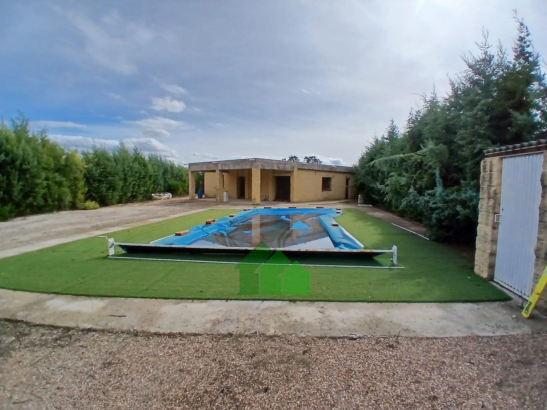 T-585: TIERRA DE SECANO PLANTA DE ALMENDROS CON CASA. LOS CANCHALES. MONTIJO - Foto 1