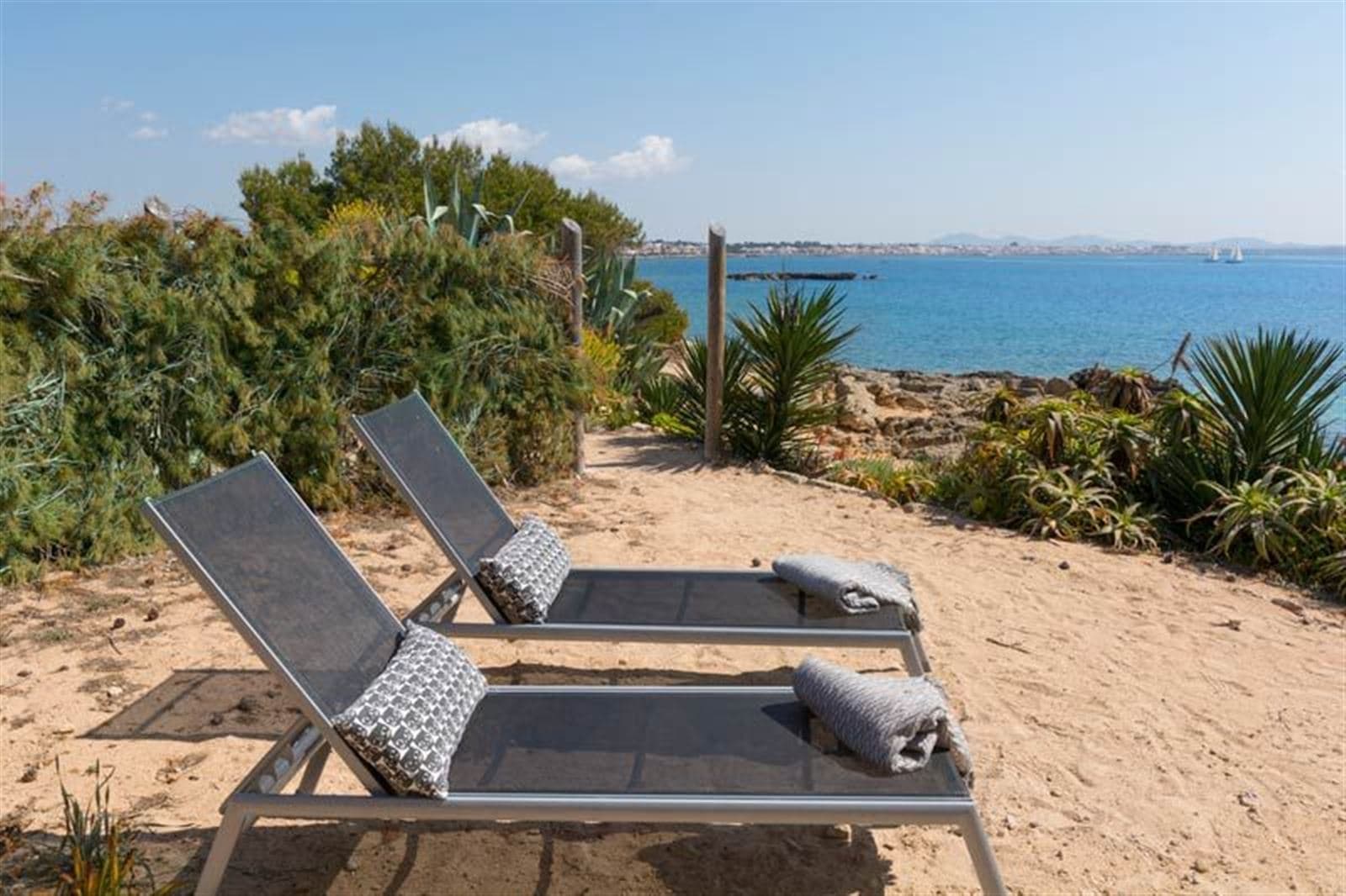Casita de un dormitorio en primera linea de mar en S'Estanyol - Foto 3