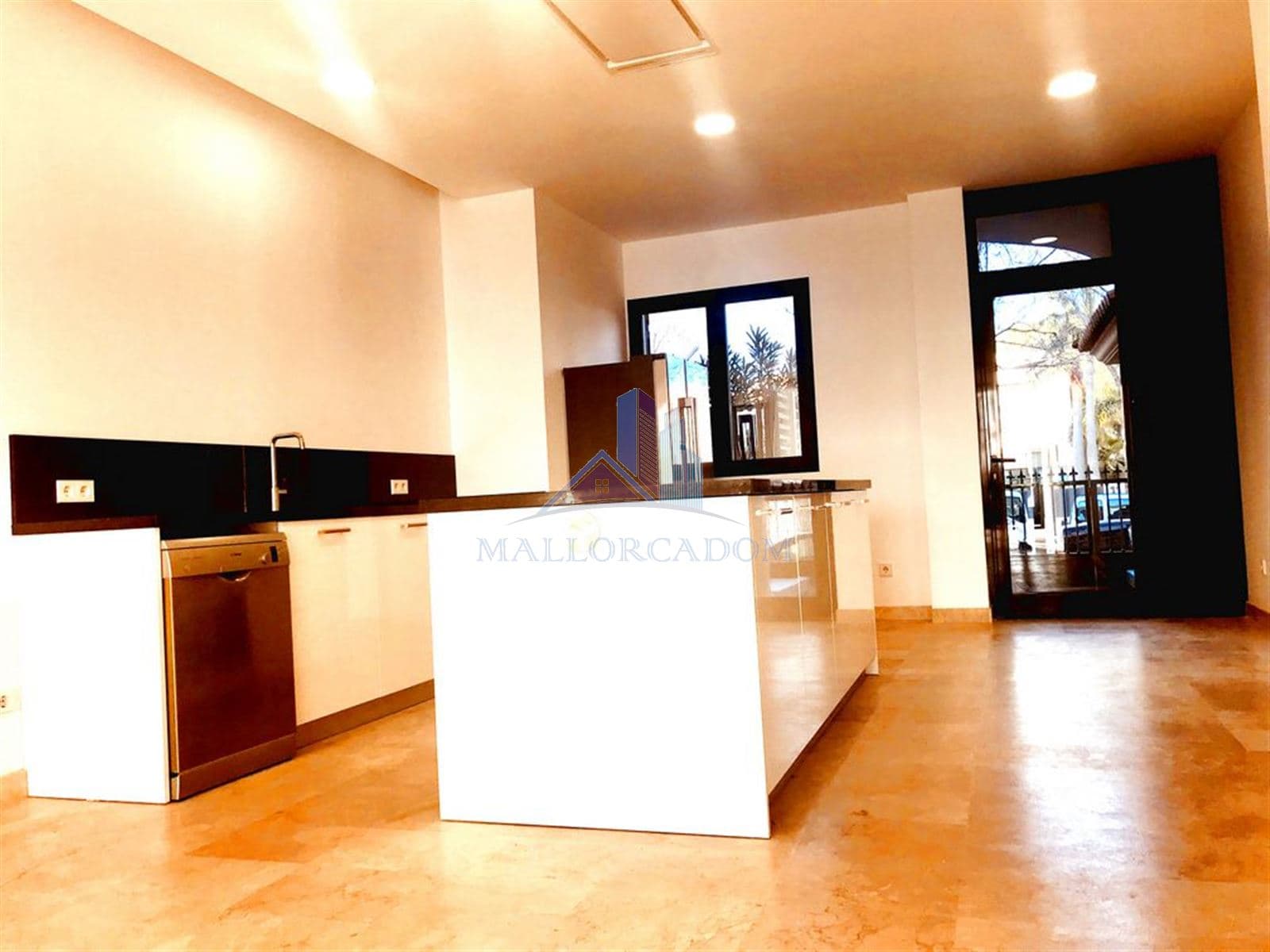 PLANTA BAJA MODERNA SOBRE LA ARENA EN CIUTAT JARDÍ – ALQUILER - Foto 5