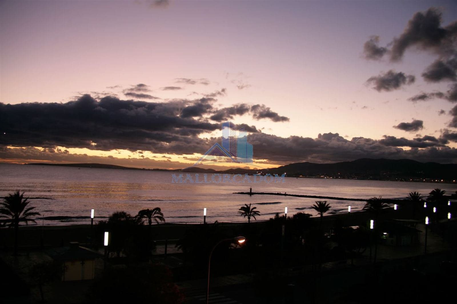 Ático en alquiler en Ciudad Jardín – Vistas al mar - Foto 3