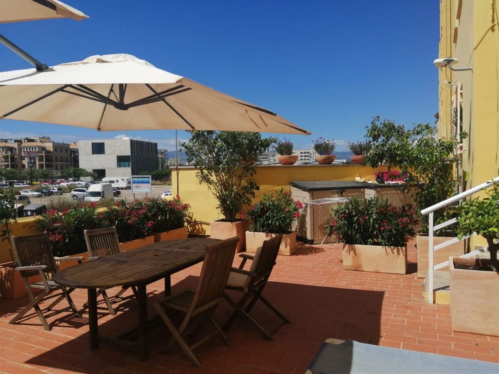 Exclusiva oportunidad en el Portixol: apartamento con gran terraza y alta rentabilidad potencial - Foto 1