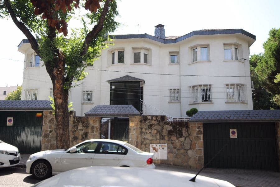 Alquiler de chalet en calle Marbella, Mirasierra - Foto 2