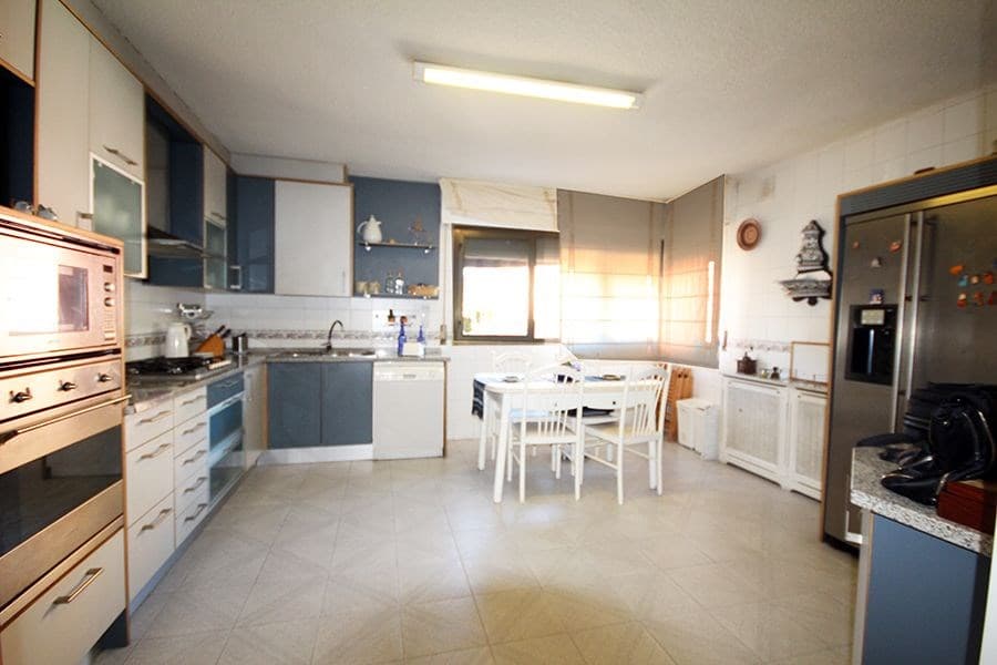 Chalet pareado de 5 dormitorios en Peñagrande - Foto 5