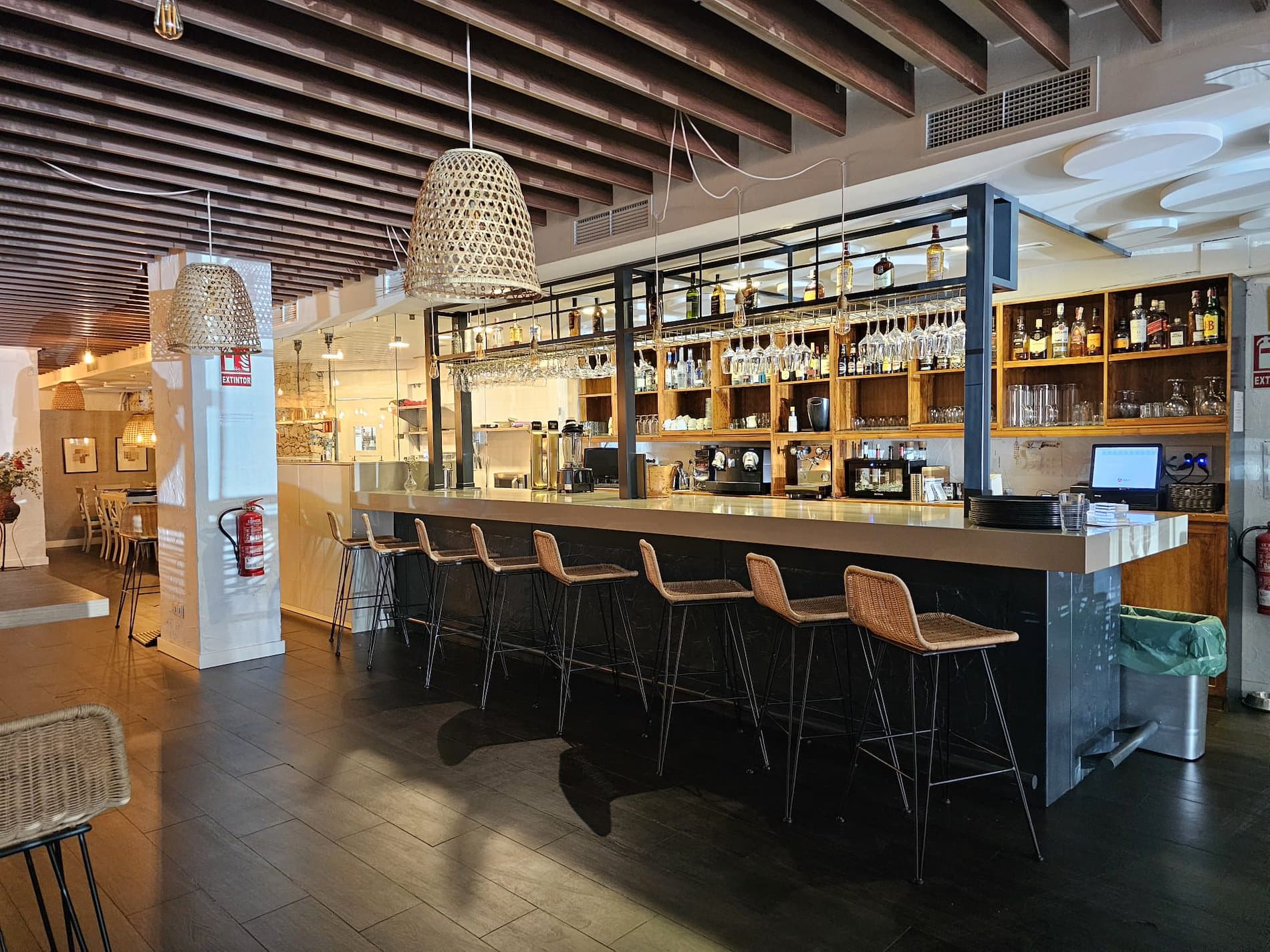 LOCAL COMERCIAL DE 320 m² EN UBICACIÓN PREMIUM – GRAN VISIBILIDAD Y REPRESENTATIVIDAD - Foto 4