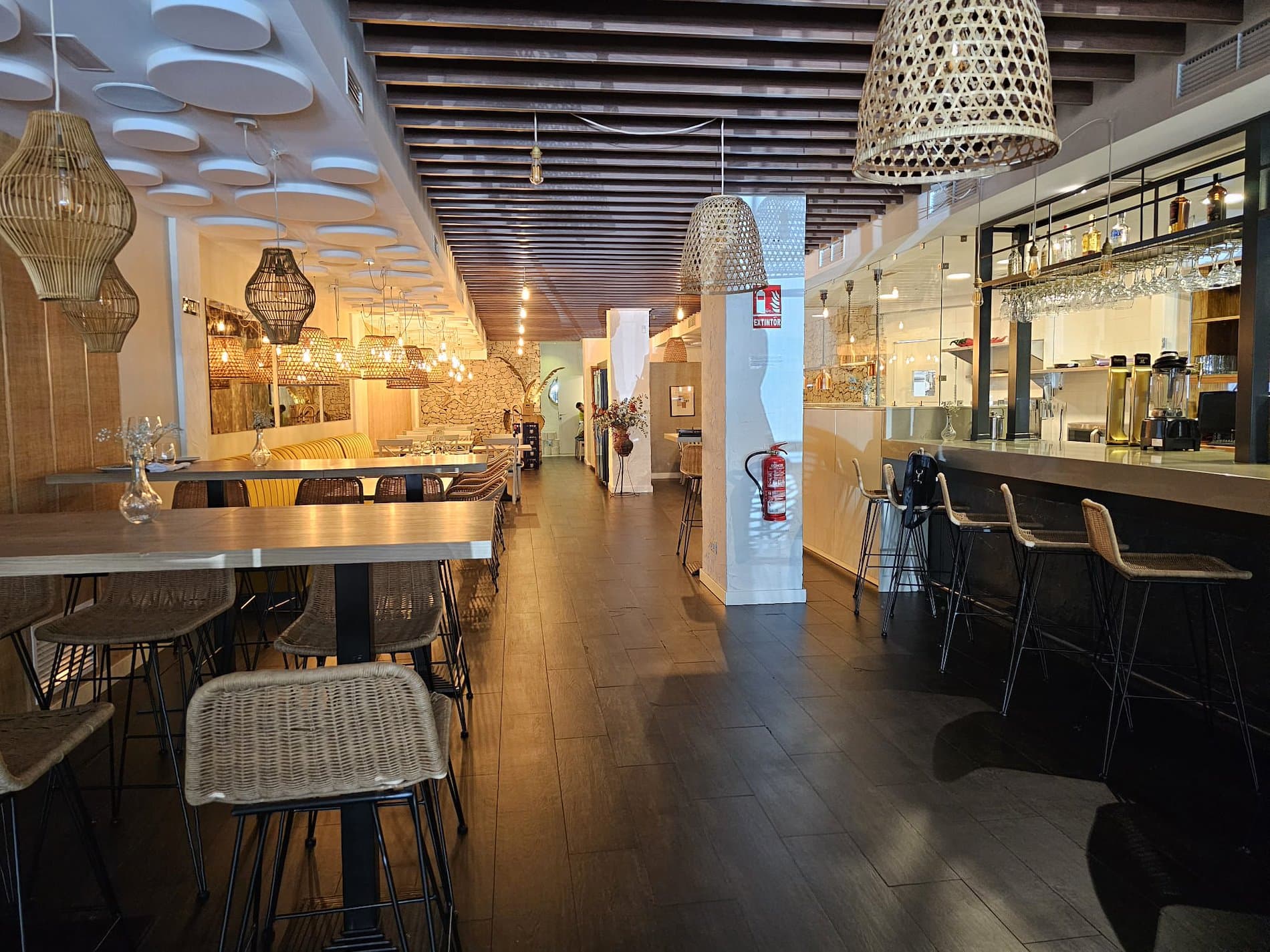 LOCAL COMERCIAL DE 320 m² EN UBICACIÓN PREMIUM – GRAN VISIBILIDAD Y REPRESENTATIVIDAD - Foto 3