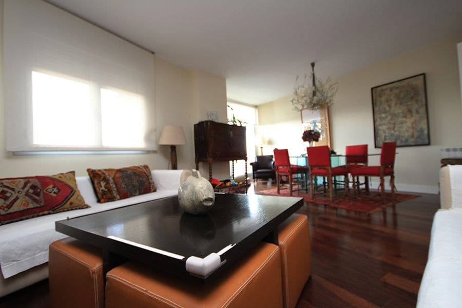 Alquiler 3 dormitorios a 5 minutos de nuevo BBVA en Sanchinarro - Foto 2