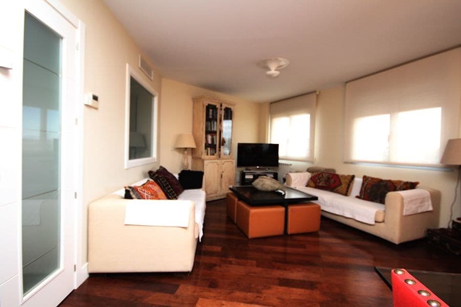 Alquiler 3 dormitorios a 5 minutos de nuevo BBVA en Sanchinarro - Foto 1