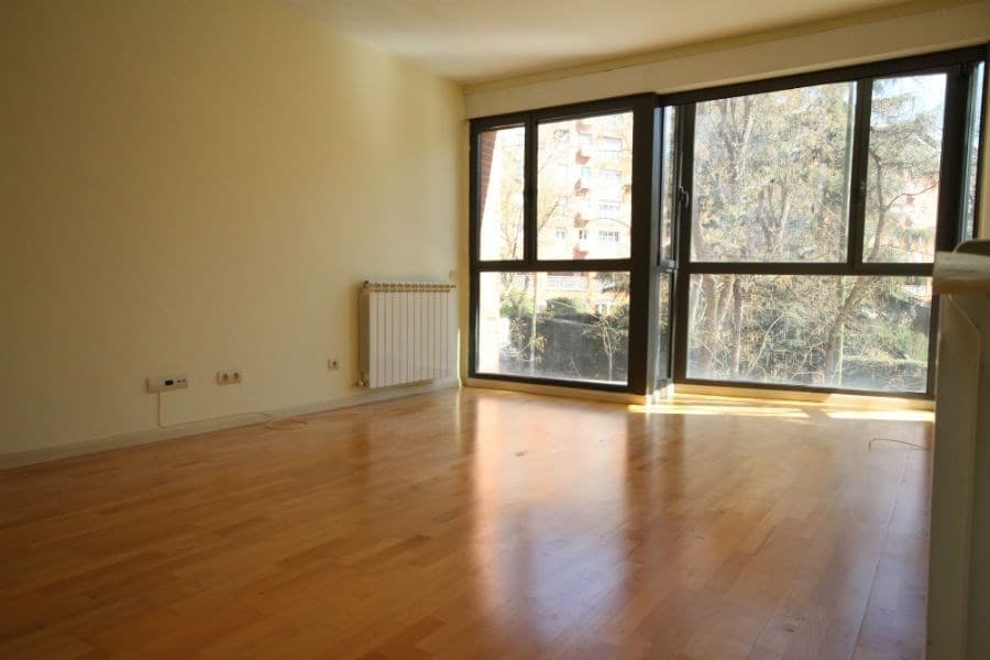 Piso de 2 dormitorios y 2 baños con plaza de garaje - Foto 1