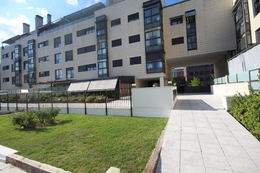 Alquiler dos dormitorios en Montecarmelo - Foto 1